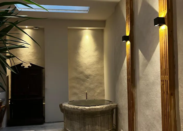 Maison Gally Historic Luxury Alojamento de Acomodação e Pequeno-almoço *